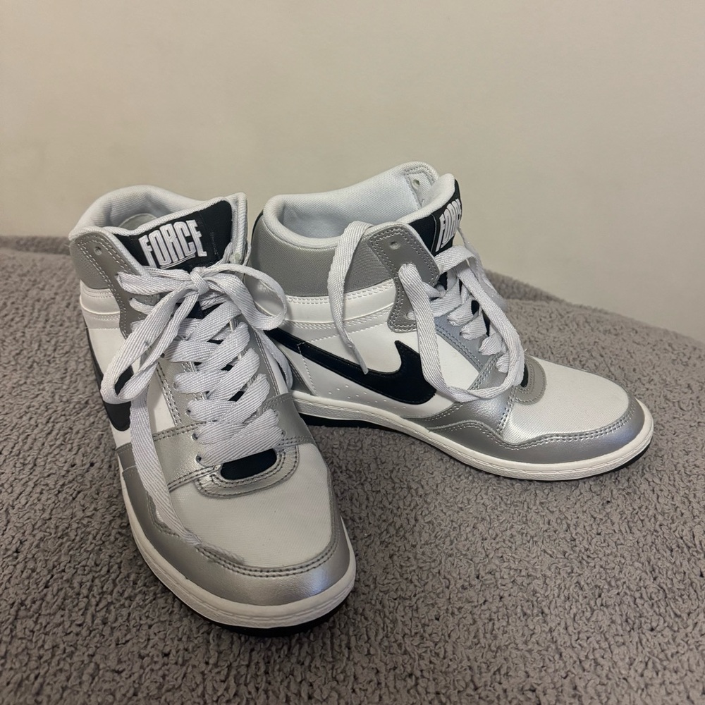 Nike force wedge